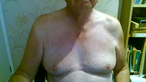 Snapshot of suffolkboy4 chatting on July 15, 2026, 8:14 pm suffolkboy4 online show from July 15, 2026, 8:14 pm