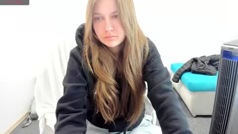 Snapshot of sugar_bunny_girl chatting on October 27, 2025, 1:31 am Ariana online show from October 27, 2025, 1:31 am