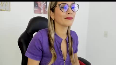 sugar_milff online show from January 24, 2025, 1:36 pm