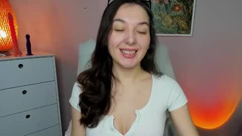 Megan online show from November 18, 2025, 7:35 am