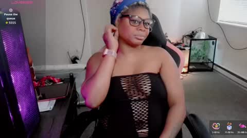 lexi love online show from September 29, 2025, 7:19 pm