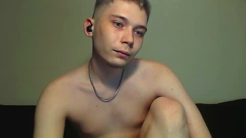 Snapshot of sugarrebit chatting on February 3, 2025, 3:42 am Sugarbutter  online show from February 3, 2025, 3:42 am