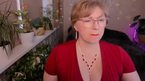 Snapshot of sugarvi chatting on January 18, 2026, 10:08 am Vivien online show from January 18, 2026, 10:08 am