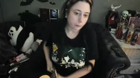 Sugary online show from November 11, 2025, 4:07 pm