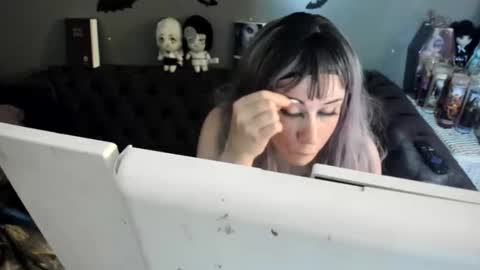 Sugary online show from April 9, 2026, 8:31 am