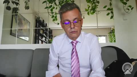 Snapshot of suit_elegant chatting on July 13, 2026, 6:27 am Suit tie horny online show from July 13, 2026, 6:27 am