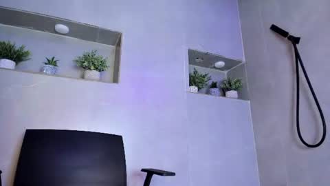 Snapshot of sukilux chatting on August 1, 2026, 4:06 pm Gabriela online show from August 1, 2026, 4:06 pm
