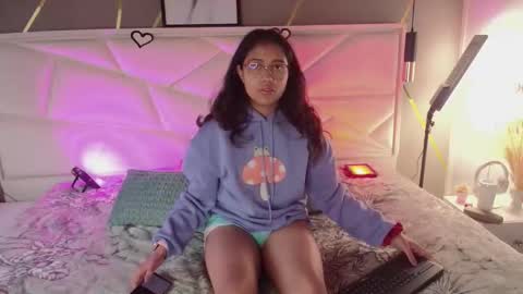 SUKI online show from November 17, 2025, 12:33 pm