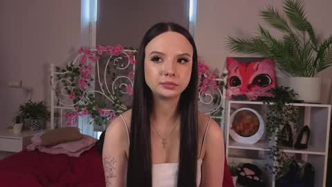 Snapshot of sulemarine chatting on April 4, 2026, 10:35 am Lina 3 online show from April 4, 2026, 10:35 am