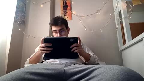 Snapshot of sullyniko chatting on October 30, 2025, 12:50 pm Niko online show from October 30, 2025, 12:50 pm