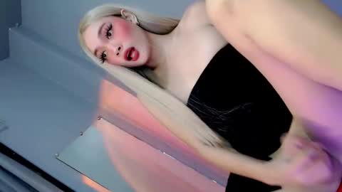 Snapshot of sultrybadbabe chatting on October 16, 2025, 8:43 pm sultrybadbabe online show from October 16, 2025, 8:43 pm
