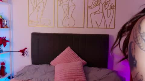 OnlyFans summer holiday online show from December 14, 2025, 11:48 am