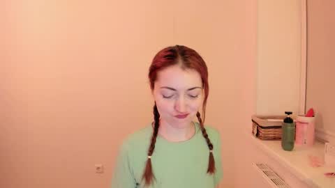 Snapshot of summer_preston chatting on February 17, 2026, 9:32 pm Summer Preston online show from February 17, 2026, 9:32 pm