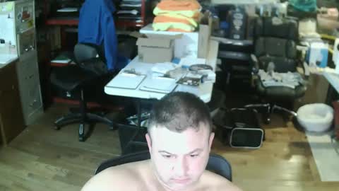 Snapshot of summerfun35 chatting on December 16, 2024, 5:06 am cincyguy online show from December 16, 2024, 5:06 am