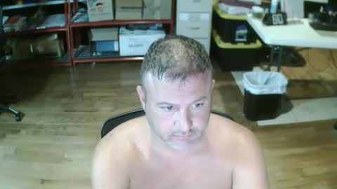 Snapshot of summerfun35 chatting on October 29, 2025, 1:41 am cincyguy online show from October 29, 2025, 1:41 am