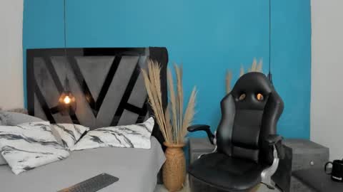 Summer online show from January 17, 2025, 6:12 pm