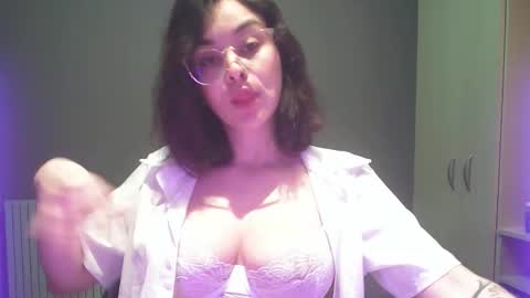 Summer online show from November 4, 2025, 7:35 pm