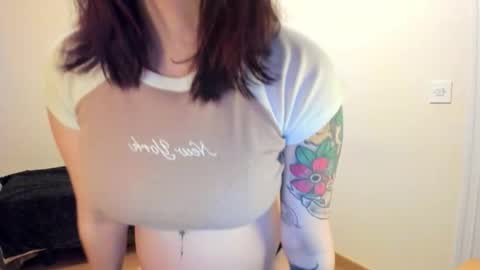 Summer online show from January 10, 2026, 10:39 am