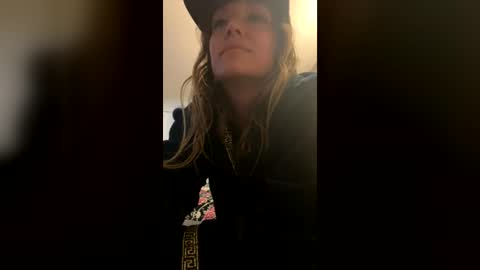 Snapshot of summerv91 chatting on July 7, 2026, 7:23 am summerv91 online show from July 7, 2026, 7:23 am