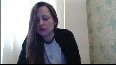 sun__shadow online show from September 18, 2025, 2:19 pm