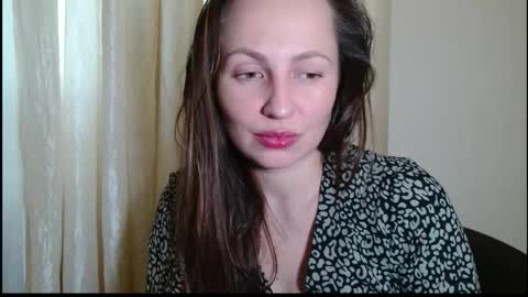 sun__shadow online show from November 21, 2025, 12:59 pm