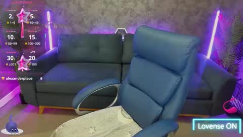 Snapshot of sun_kitty_ chatting on October 22, 2025, 6:35 am Alisa online show from October 22, 2025, 6:35 am