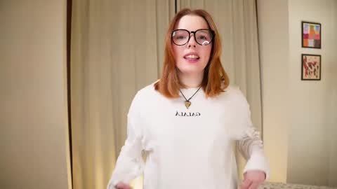 Snapshot of sunann_ chatting on March 16, 2026, 4:44 pm Molly online show from March 16, 2026, 4:44 pm