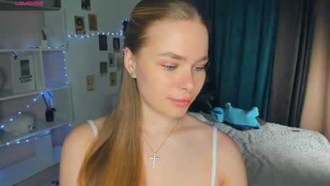 Snapshot of sunday_morn1ng chatting on June 26, 2026, 7:13 am Jenny online show from June 26, 2026, 7:13 am