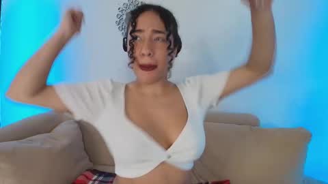 Aillyn Perez online show from February 5, 2026, 12:48 am