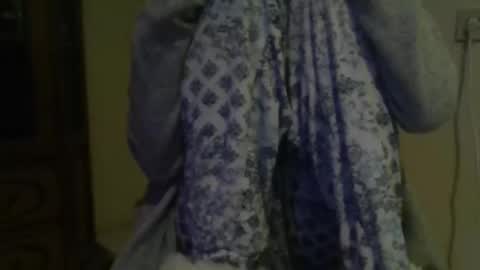 Snapshot of suni_bitch chatting on March 12, 2026, 3:29 pm suni online show from March 12, 2026, 3:29 pm