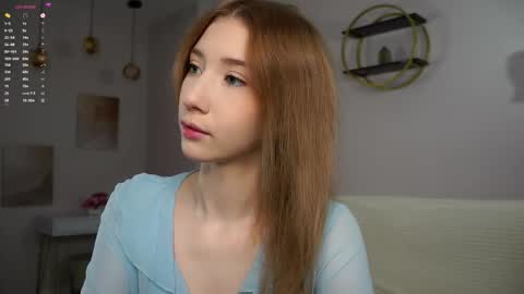 Lily online show from September 17, 2025, 1:46 pm