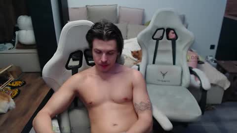 Alice and Sergey online show from February 5, 2026, 8:24 pm