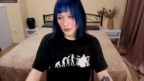 sunny_girl_x online show from April 12, 2026, 6:46 pm