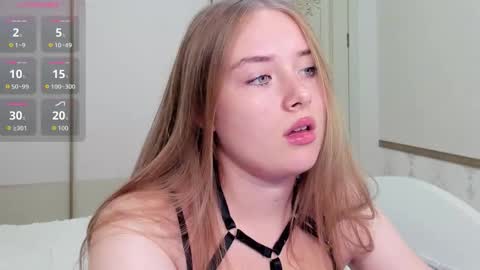 Vanessa online show from November 18, 2025, 6:40 am