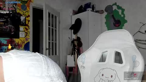 Sunny online show from October 17, 2025, 6:10 pm