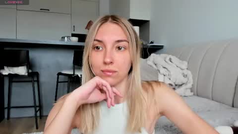 Snapshot of sunny_rina chatting on June 16, 2026, 7:55 am Rina online show from June 16, 2026, 7:55 am