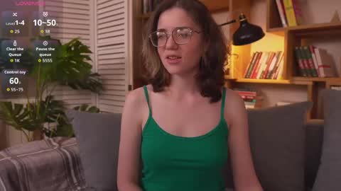 Sunny online show from May 4, 2026, 4:47 pm