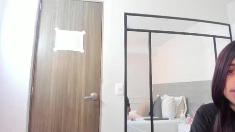 sunnywhitee online show from September 12, 2025, 11:15 pm