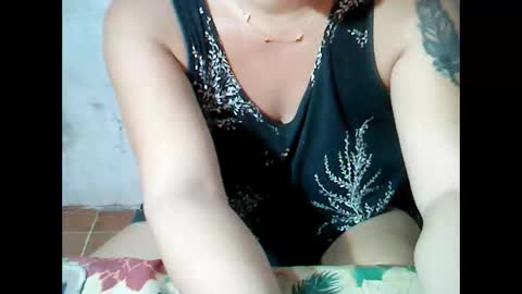 sunshine_38 online show from October 5, 2025, 4:49 pm