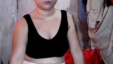 Snapshot of sunshine_38 chatting on July 20, 2026, 11:29 pm sunshine_38 online show from July 20, 2026, 11:29 pm