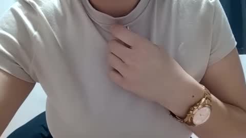 Annie online show from January 1, 2025, 1:26 am