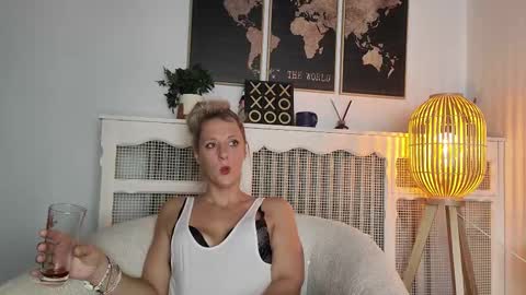 Ava online show from December 20, 2024, 1:14 am