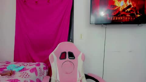 Andrea Rodriguez online show from January 31, 2025, 6:25 pm