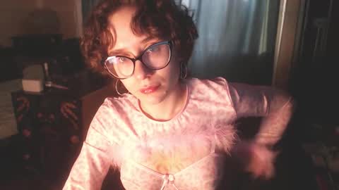 Hella online show from November 19, 2025, 9:09 am