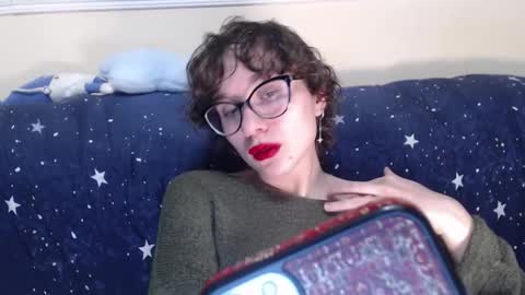 Hella online show from November 25, 2025, 12:16 pm