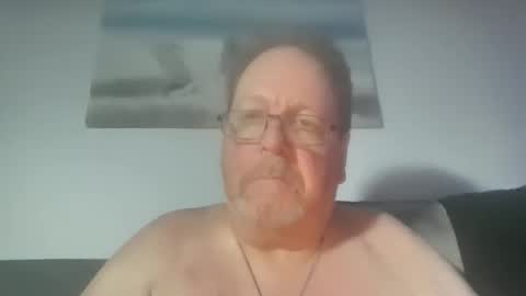 Snapshot of sunspotbaby chatting on May 20, 2026, 5:02 am Sunspotbaby online show from May 20, 2026, 5:02 am