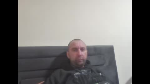 super42835015 online show from April 3, 2026, 5:00 pm