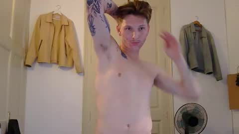 Ctrl My Body online show from November 27, 2025, 3:25 pm