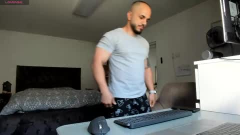 supermanboyxxl online show from April 16, 2026, 5:19 am