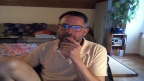 Snapshot of supersquirrel81 chatting on May 3, 2026, 6:03 pm supersquirrel81 online show from May 3, 2026, 6:03 pm